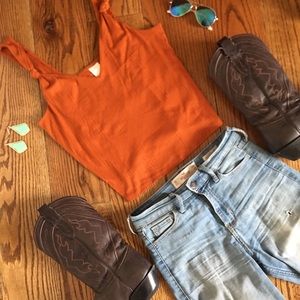 Women’s Very Distressed Hollister Light Blue Jeans